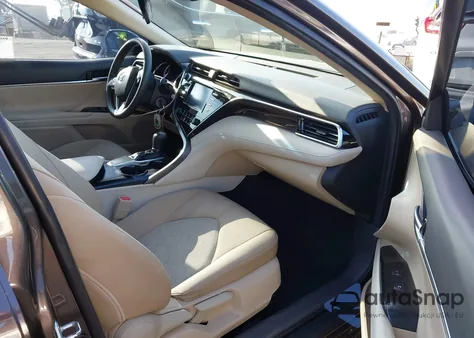 2018 Toyota Camry L/Le/Xle/Se/Xse из США, поврежденный, VIN 4T1B11HK9JU018732